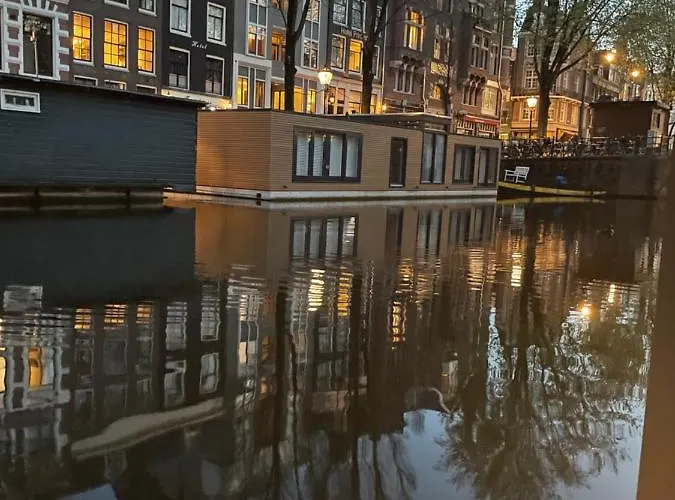 Houseboat Sophia Amsterdam